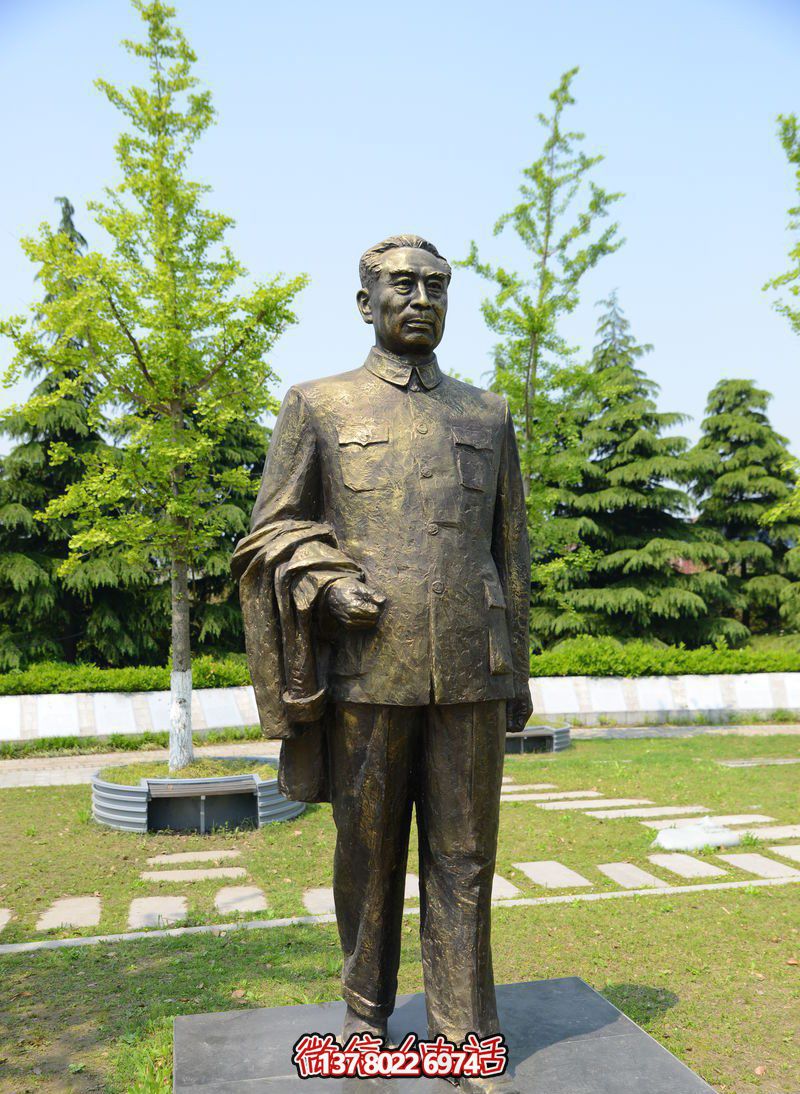 紀念周恩來偉人雕塑，緬懷歷史，見證輝煌