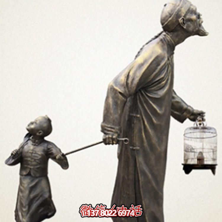 玻璃鋼仿銅雕塑，景觀遛鳥人物裝點(diǎn)戶外環(huán)境