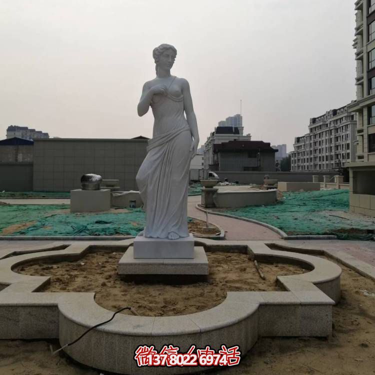 西方大理石雕像，浮雕人物裝飾街道