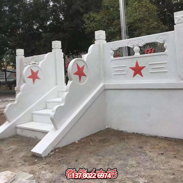 石欄桿護欄系統，為大理學校、政府及單位提供安全升旗臺