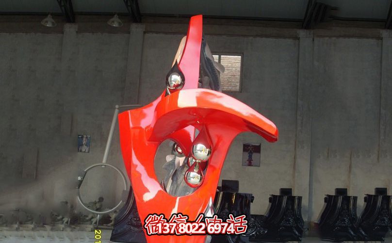不銹鋼抽象戶(hù)外裝飾美陳水滴雕塑