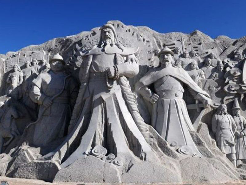 廣場(chǎng)人物石材群雕